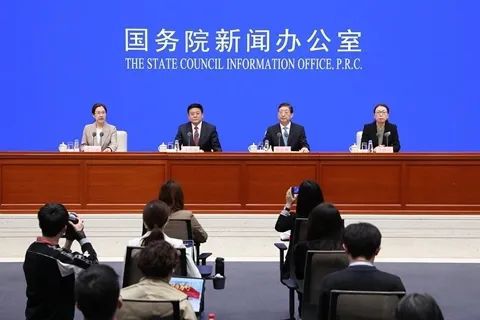 本轮疫情出现的原因是什么？(1)_国内_光明网